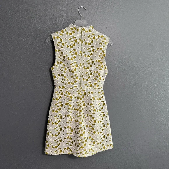 Love Bonito NWT Lace Cutout Mini Dress Size M - Picture 6 of 12